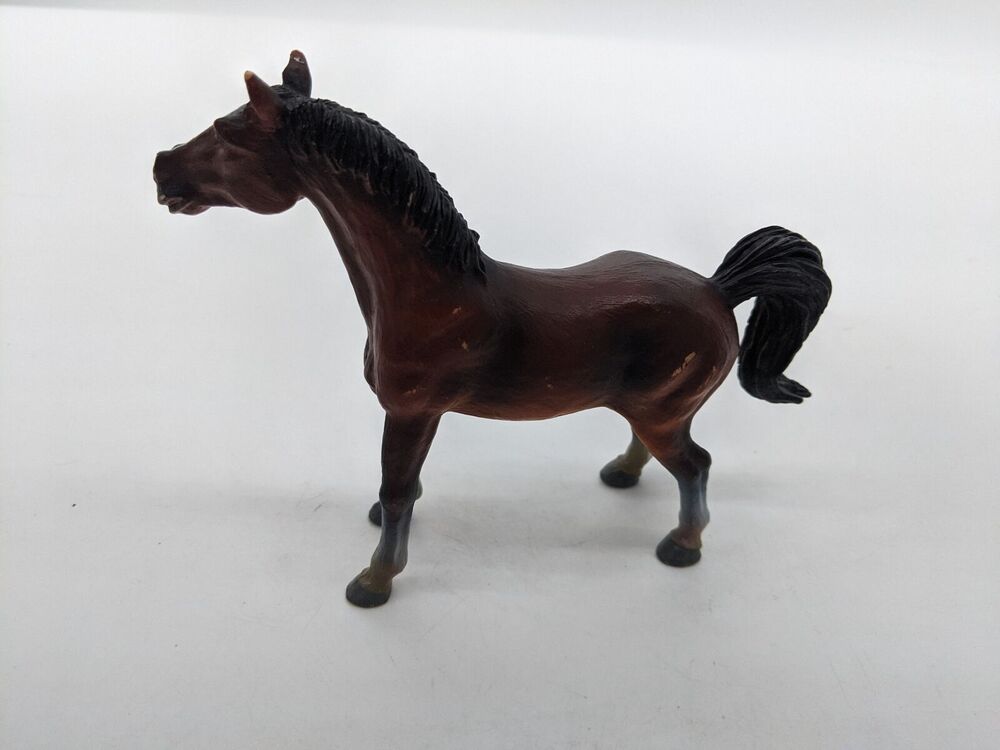Thoroughbred Horse Figure - Toymajor Trading Company 2006
